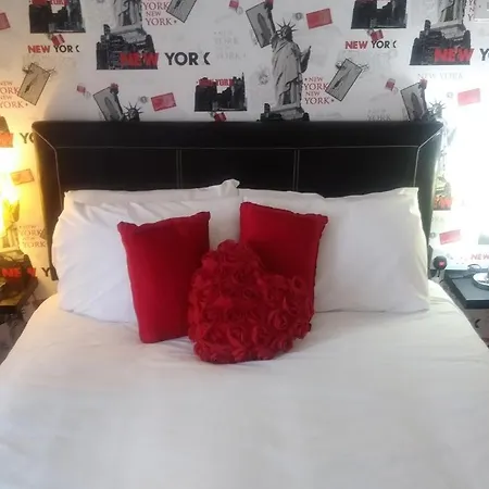 Benson Hotel - Small Families & Couples Only-3